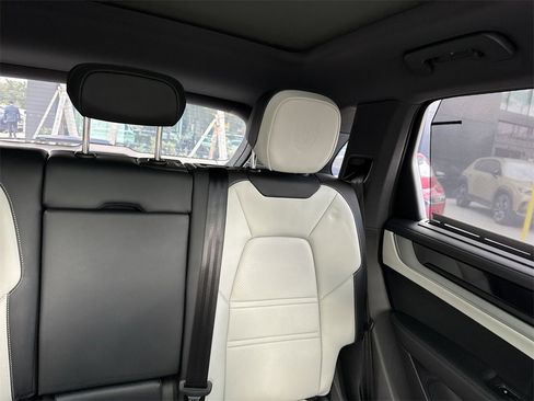 Used 2024 Porsche Cayenne S image 20