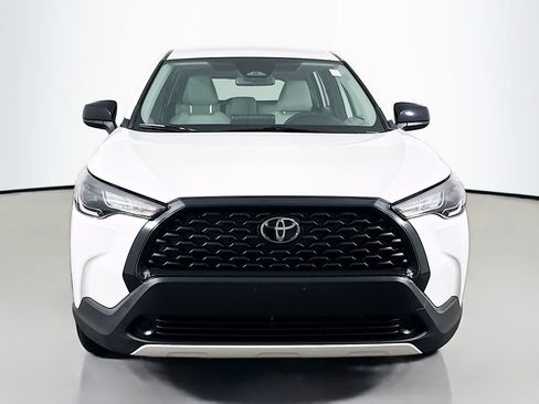 Certified 2025 Toyota Corolla Cross L FWD image 2