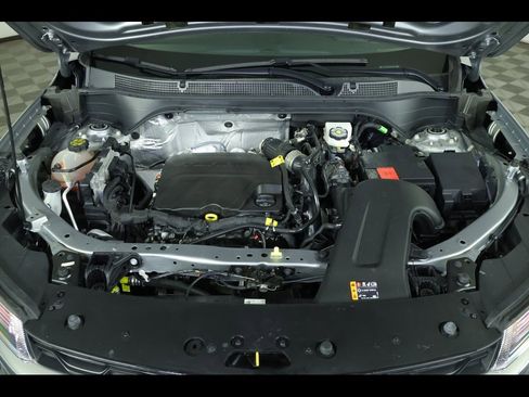 Used 2024 Chevrolet Trax LS w/ LS Convenience Package image 18