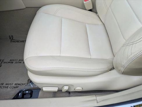 Used 2016 Toyota Camry XLE image 12