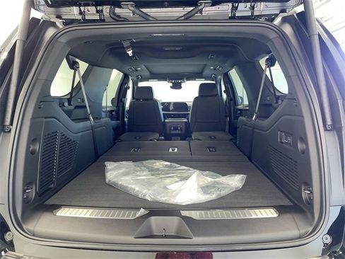 New 2026 Chevrolet Suburban High Country image 16