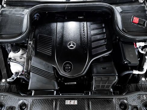 Used 2022 Mercedes-Benz GLS 450 4MATIC image 12