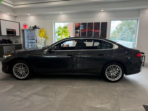 Used 2025 BMW 530i RWD image 4