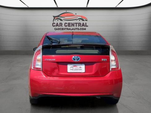 Used 2013 Toyota Prius Two FWD image 4