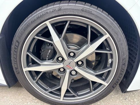 Used 2021 Chevrolet Corvette Stingray Premium Conv RWD image 17
