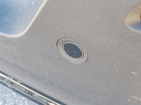 New 2026 Volvo XC40 B5 Plus w/ Protection Package Premier image 9