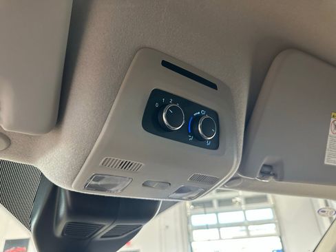 Used 2025 Ford Transit 350 XLT image 29