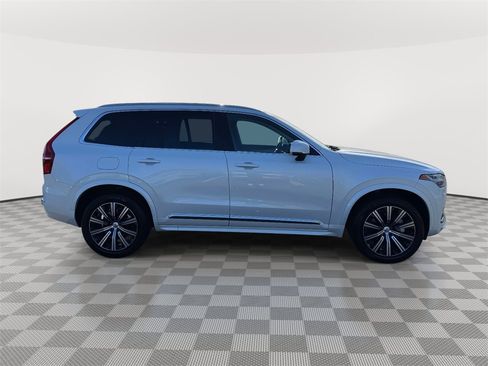 Certified 2025 Volvo XC90 B5 Core image 3