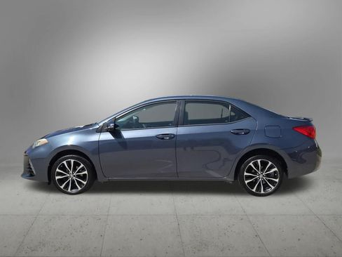 Used 2017 Toyota Corolla SE FWD image 3