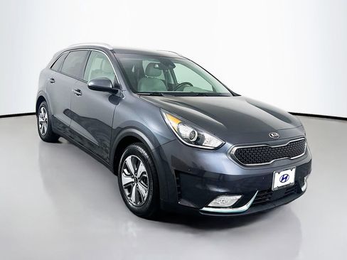 Used 2019 Kia Niro LX image 3