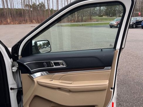 Used 2016 Ford Explorer Limited w/ Equipment Group 301A image 21