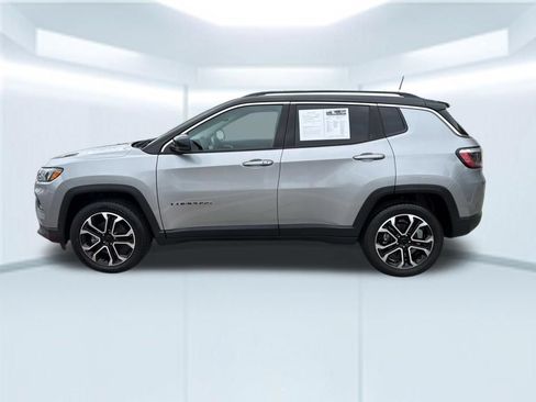 Used 2022 Jeep Compass Limited AWD/4WD image 4