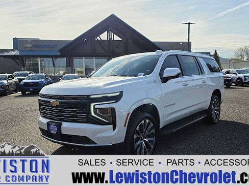 Certified 2025 Chevrolet Suburban High Country w/ Sun And Tow Package AWD/4WD image 1
