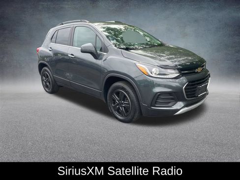 Used 2018 Chevrolet Trax LT w/ LT Convenience Package AWD/4WD image 9