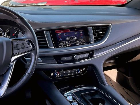 Used 2023 Buick Enclave Premium image 5