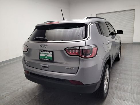 Used 2022 Jeep Compass Latitude AWD/4WD image 7