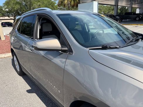 Used 2019 Chevrolet Equinox LT w/ Sun & Navigation Package AWD/4WD image 13