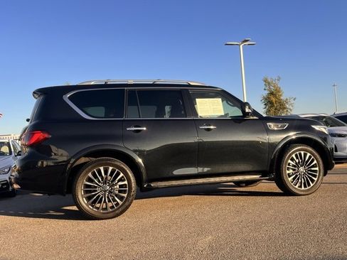 Certified 2023 INFINITI QX80 Premium Select w/ Cargo Package image 5