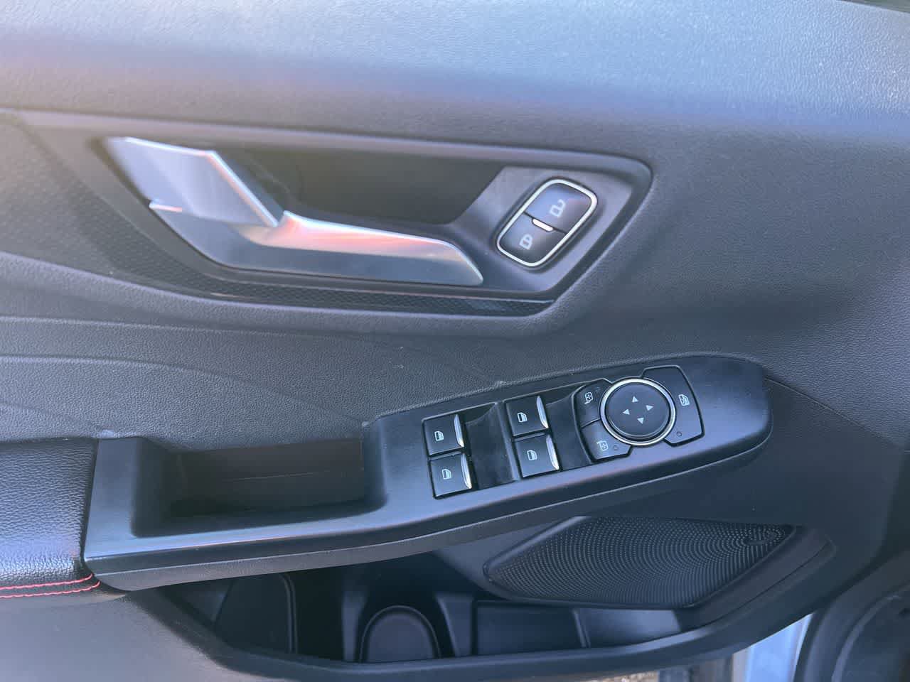 Used 2024 Ford Escape ST-Line AWD/4WD image 13