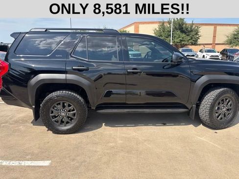 Used 2026 Toyota 4Runner SR5 AWD/4WD image 2