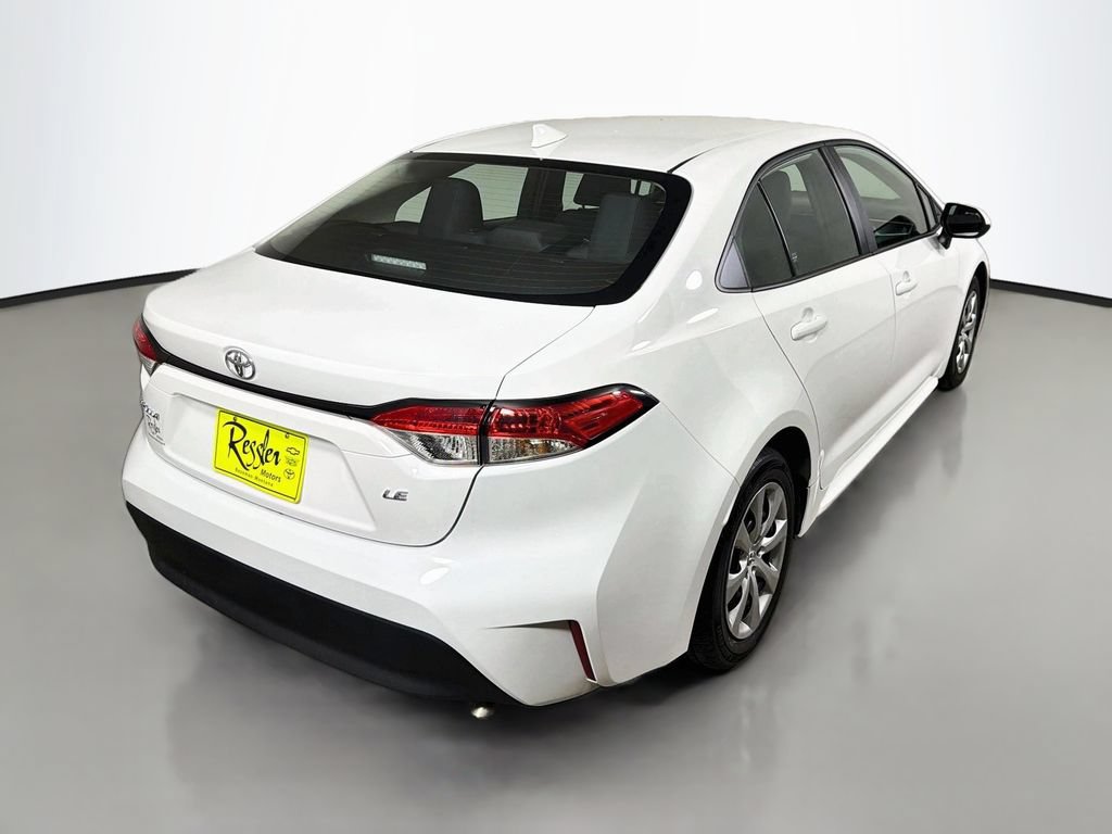 Used 2025 Toyota Corolla LE FWD image 6