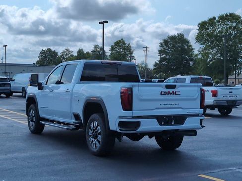 New 2026 GMC Sierra 2500 Denali w/ Denali Reserve Package AWD/4WD image 3
