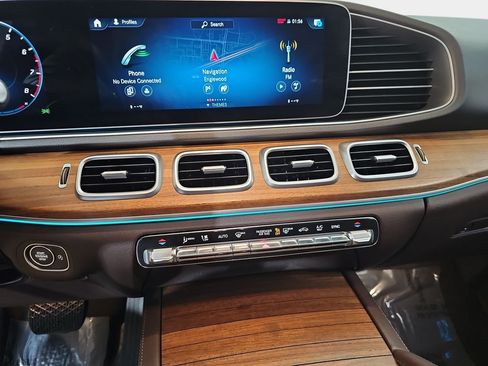 Used 2022 Mercedes-Benz GLE 350 4MATIC image 23