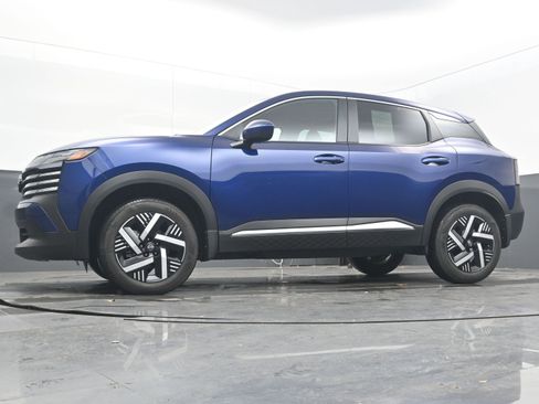 Certified 2025 Nissan Kicks SV image 26