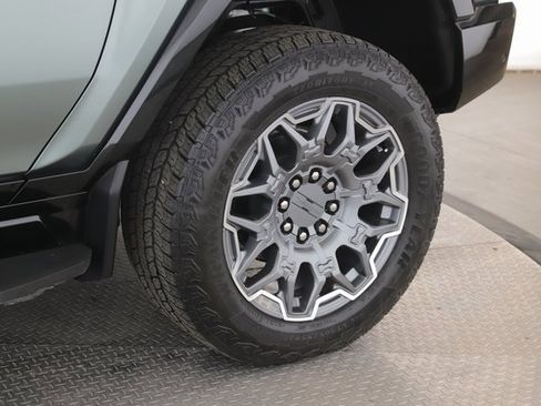 Used 2024 GMC Hummer EV 3X image 14