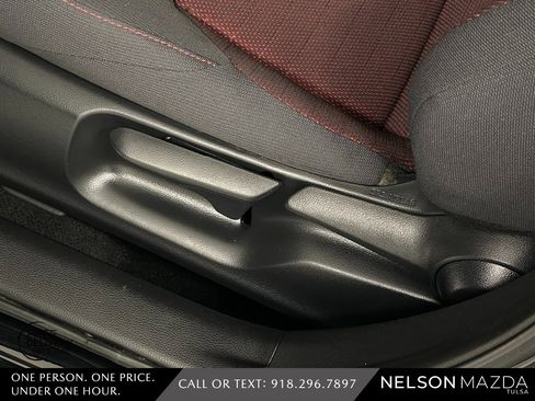 Used 2024 Toyota Corolla SE image 19