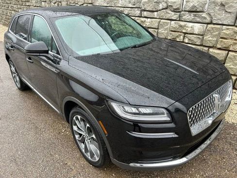 Used 2023 Lincoln Nautilus Reserve w/ Luxury Package image 7