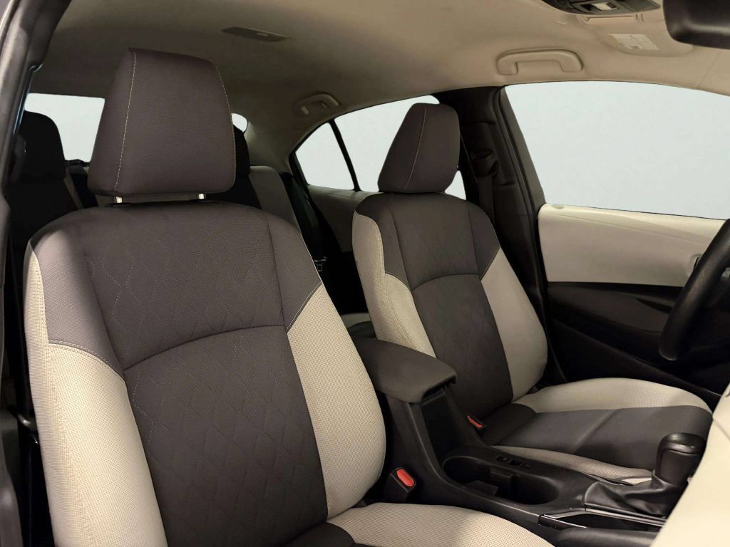 Used 2023 Toyota Corolla LE FWD image 27