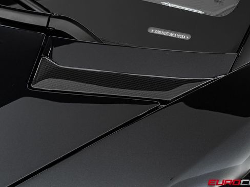 Used 2021 Lamborghini Aventador SVJ AWD/4WD image 13