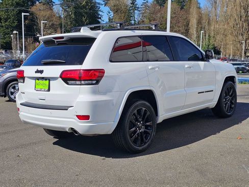 Used 2021 Jeep Grand Cherokee Laredo X image 7