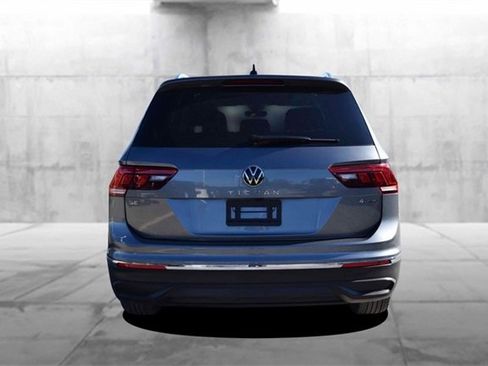 Certified 2022 Volkswagen Tiguan SE image 6