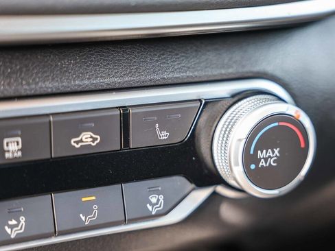 Used 2020 Nissan Altima 2.5 SR w/ Premium Package image 15