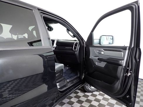 Used 2021 RAM 1500 Big Horn AWD/4WD image 35