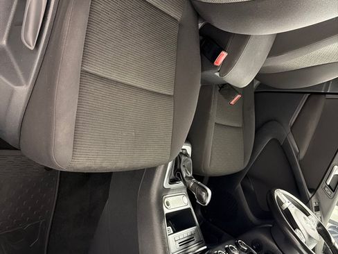 Used 2017 Volkswagen Tiguan S FWD image 23