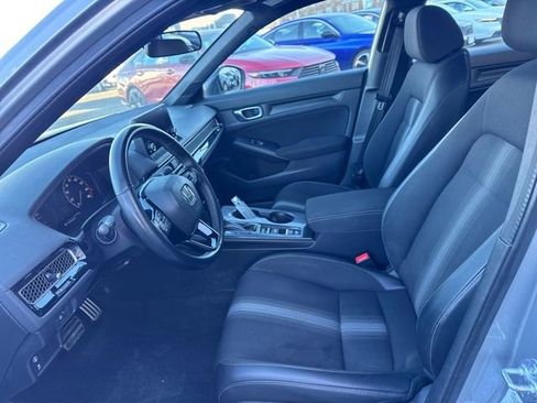 Used 2023 Honda Civic Sport image 3