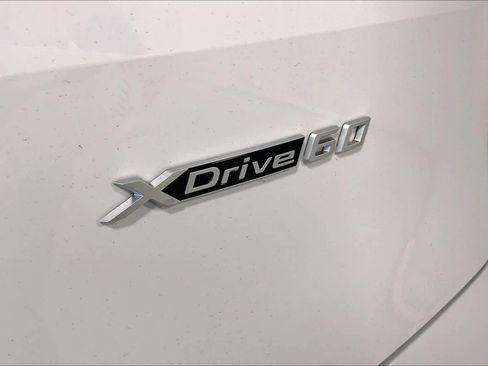 New 2026 BMW iX xDrive60 image 15