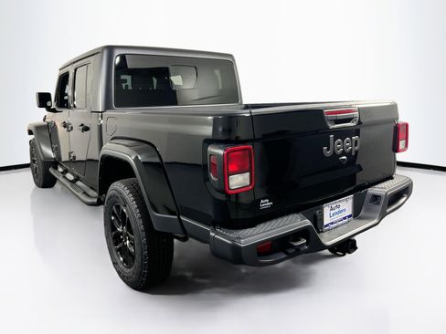 Used 2022 Jeep Gladiator Sport image 7