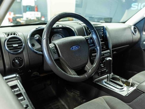 Used 2010 Ford Explorer Sport Trac XLT RWD image 9