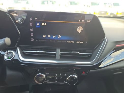 New 2026 Chevrolet Trax RS w/ Sunroof Package FWD image 15