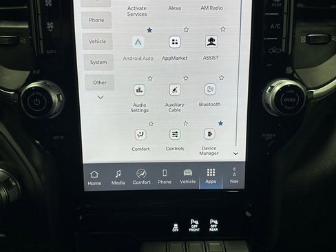 Used 2025 RAM 1500 Laramie image 33