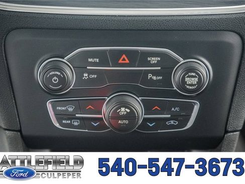 Used 2017 Dodge Charger SXT w/ AWD Plus Group image 25