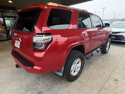 Used 2018 Toyota 4Runner SR5 image 6