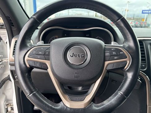 Used 2017 Jeep Grand Cherokee Laredo w/ Quick Order Package 23E image 18