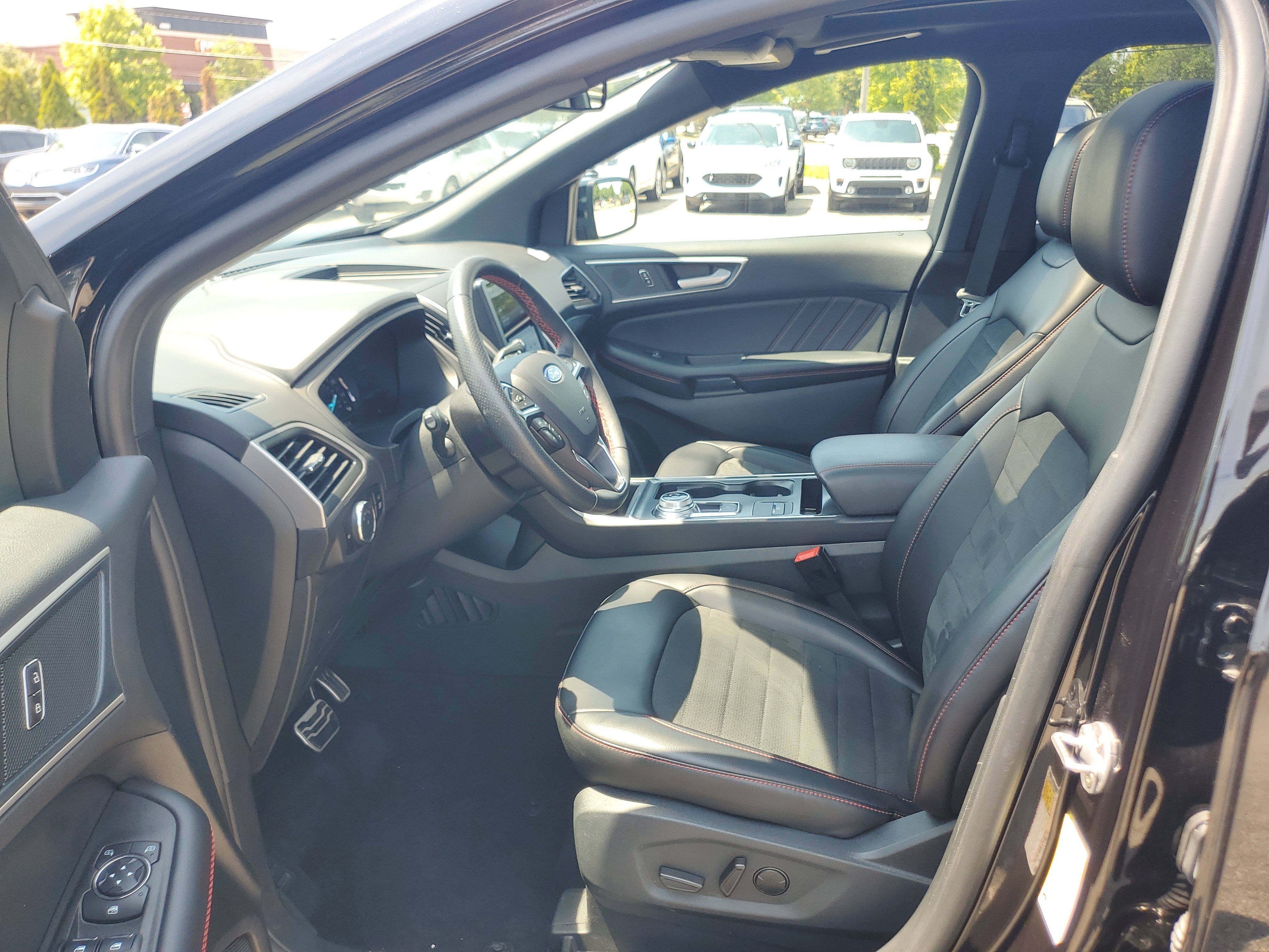 Used 2024 Ford Edge ST-Line AWD/4WD image 12