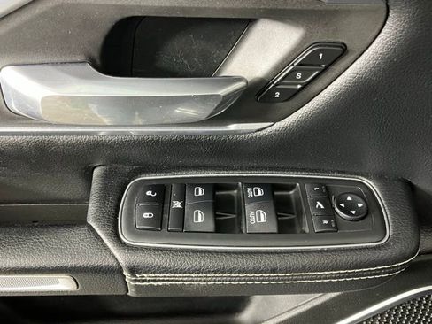 Used 2019 RAM 1500 Laramie image 23