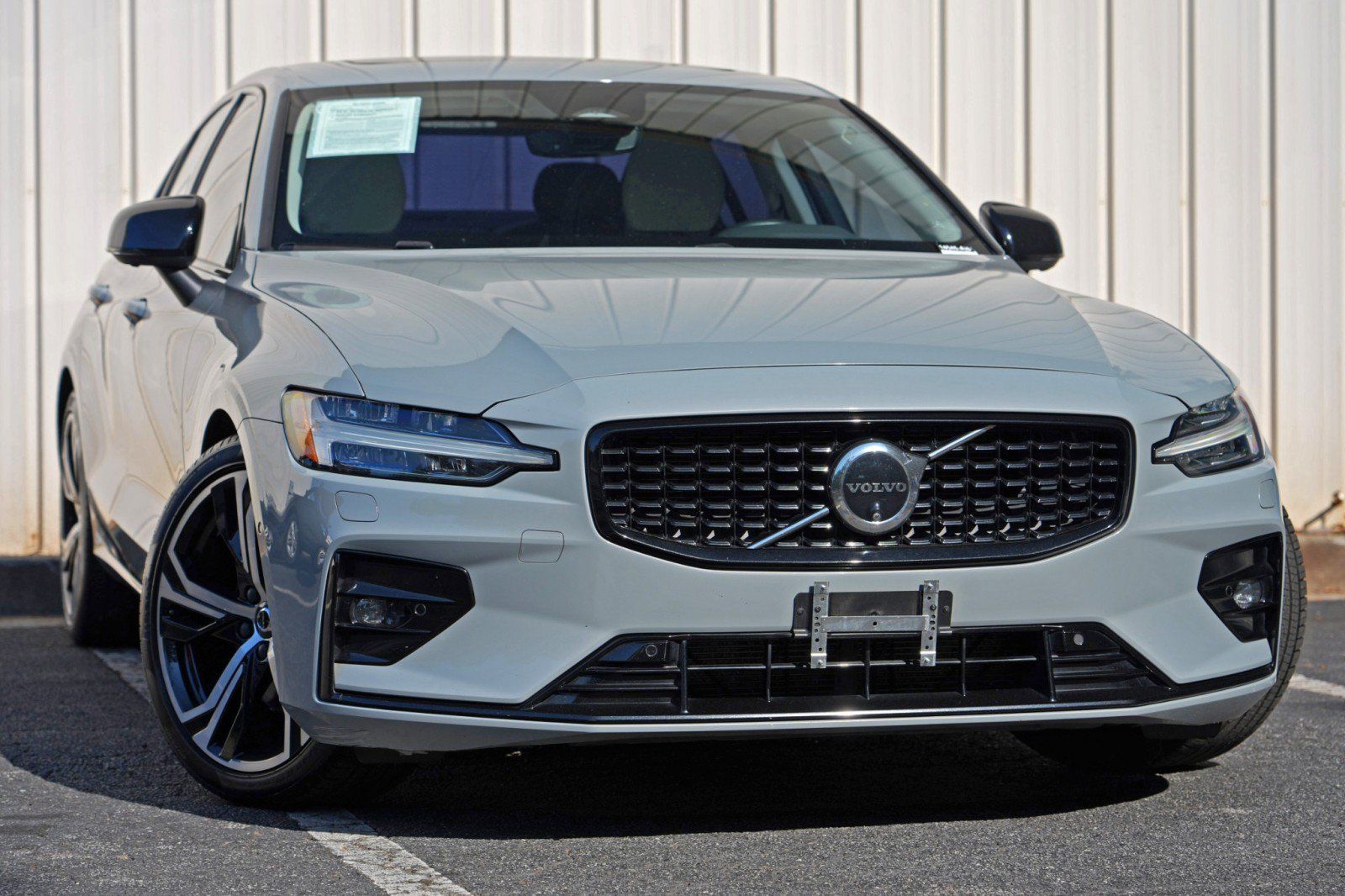Used 2024 Volvo S60 B5 Plus w/ Climate Package FWD image 4